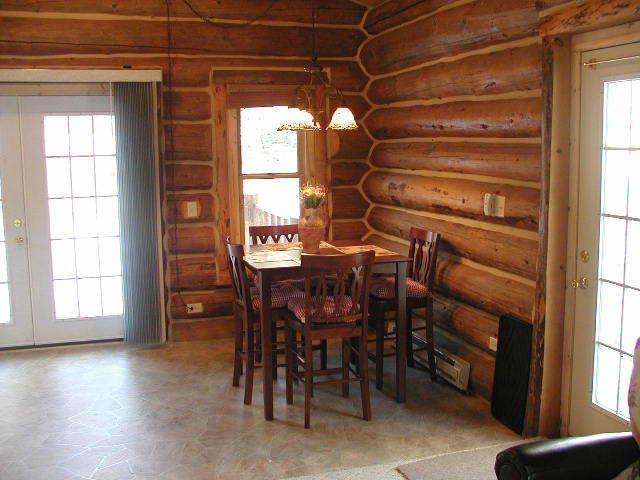 Renegade Log Cabin Custer Room photo